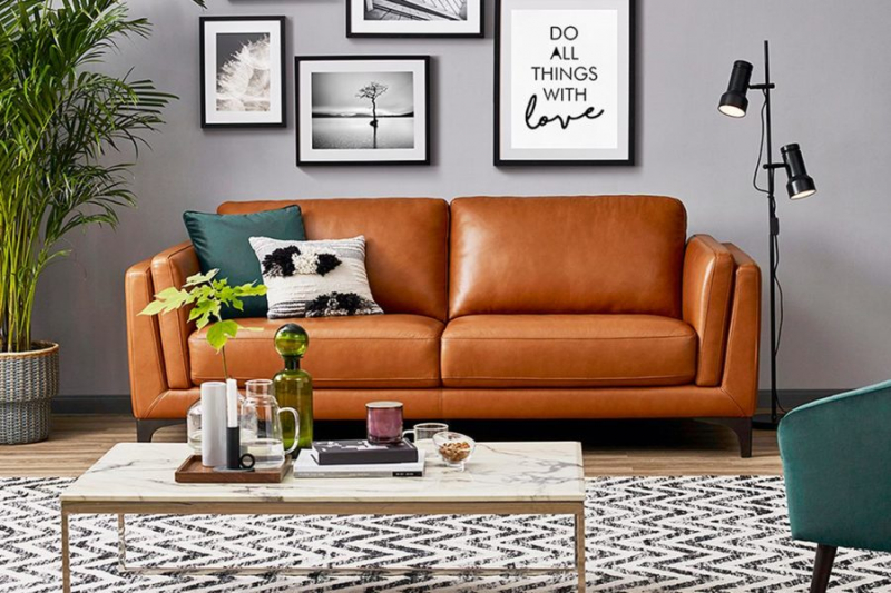 7 современных способов использования кожаного дивана из 90-х