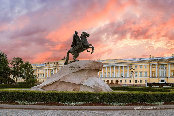 Купить квартиру в Санкт-Петербурге