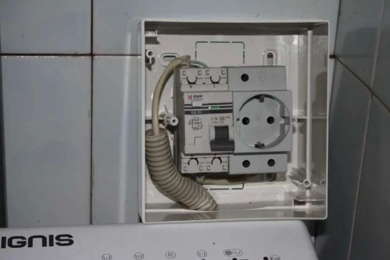 Для чего и как выбрать автоматы для безопасного подключения стиральной машинки